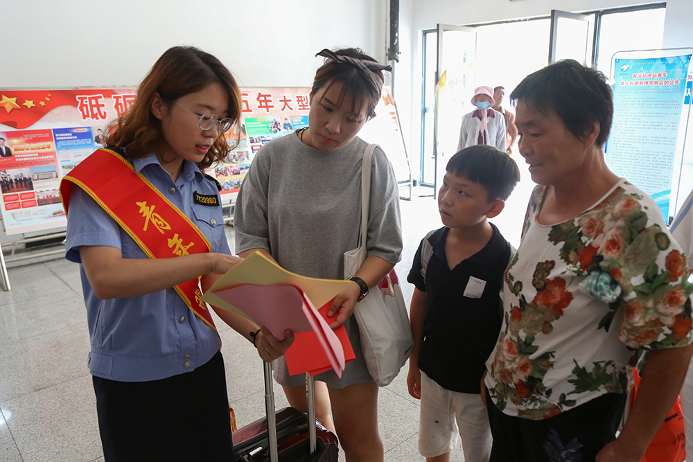 2Q2A9891-1.jpg 2Q2A9891-1.jpg