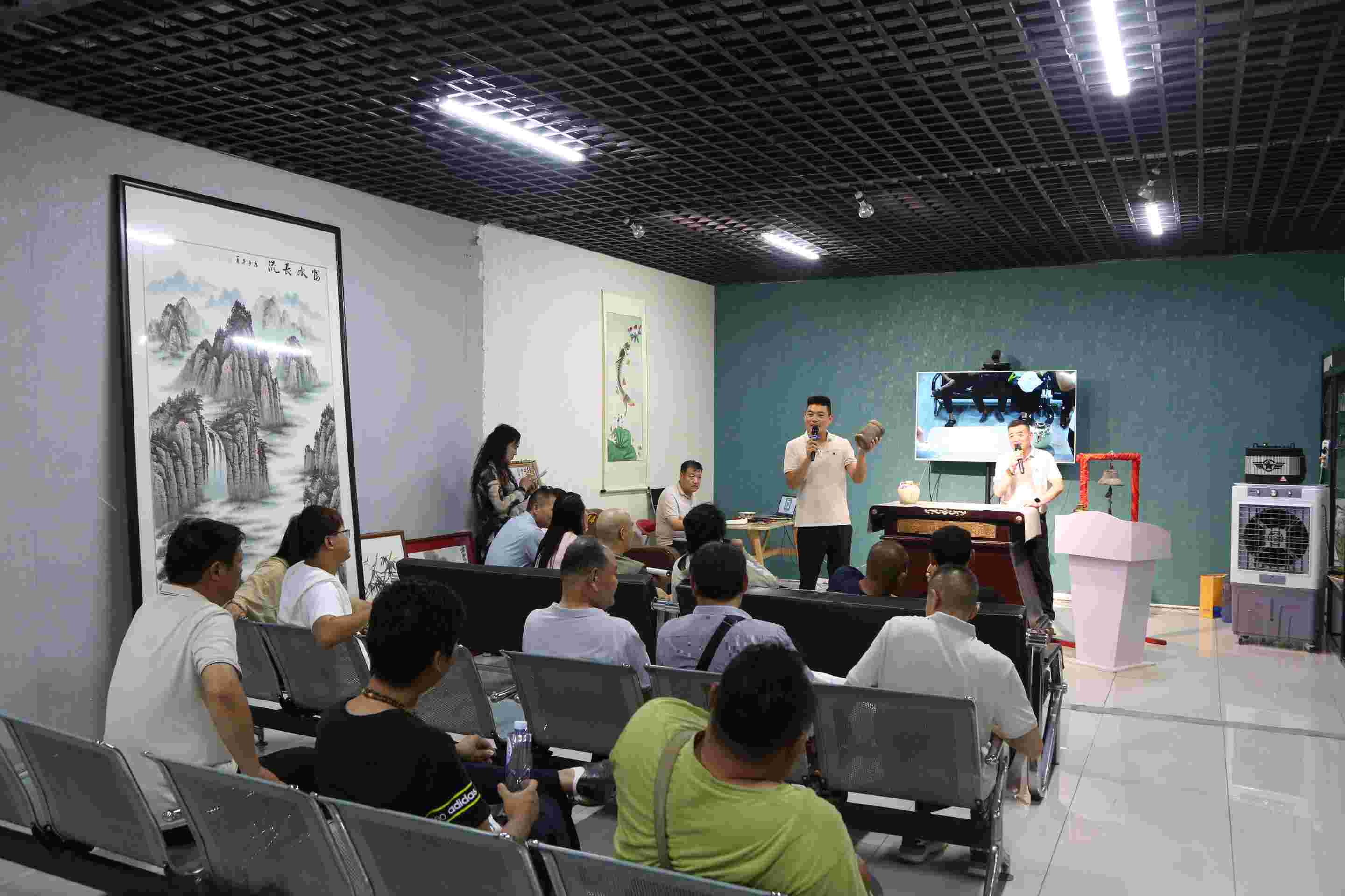 2Q2A4820(1).jpg 2Q2A4820(1).jpg